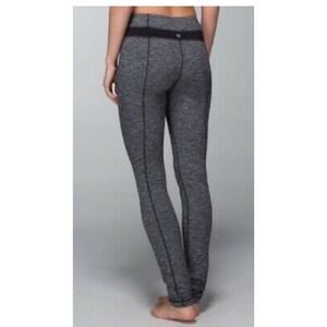 Lululemon Athletica Wunder Under 3 Coco Pique SZ 6  32" L Black & White Leggings